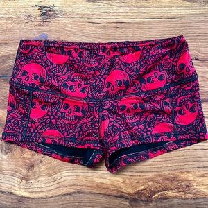 FLEO mi Amor Skull shorts size small